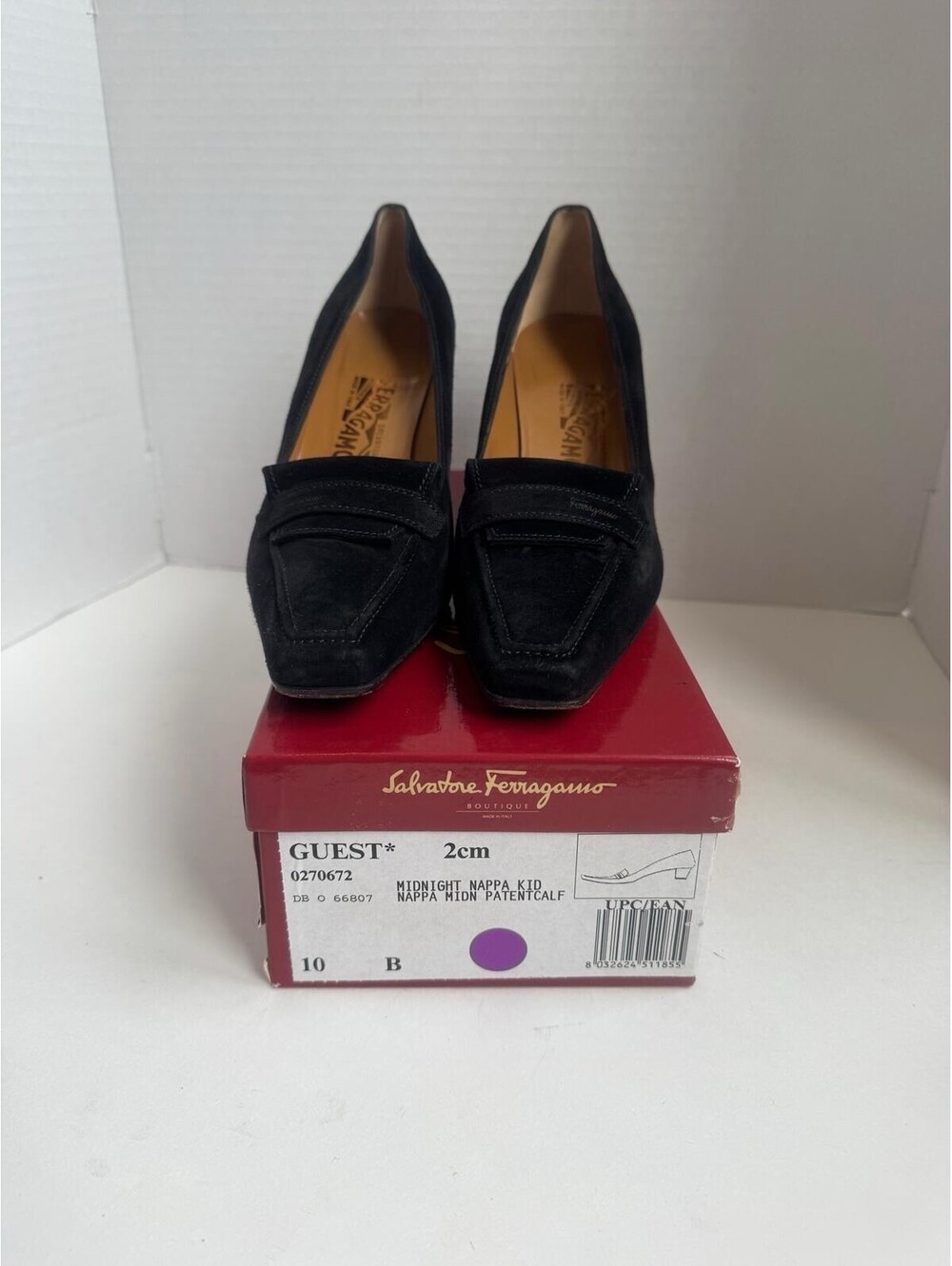 Vintage Salvatore Ferragamo Nero Suede Loafer Pumps